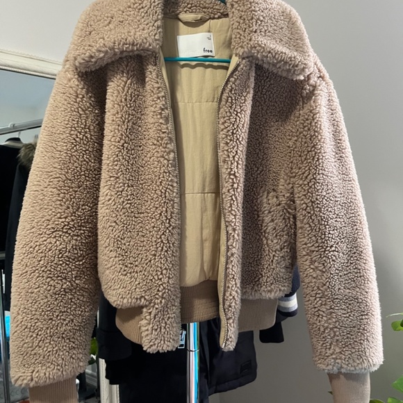 Aritzia Wilfred Free Teddy Jacket - Picture 2 of 3
